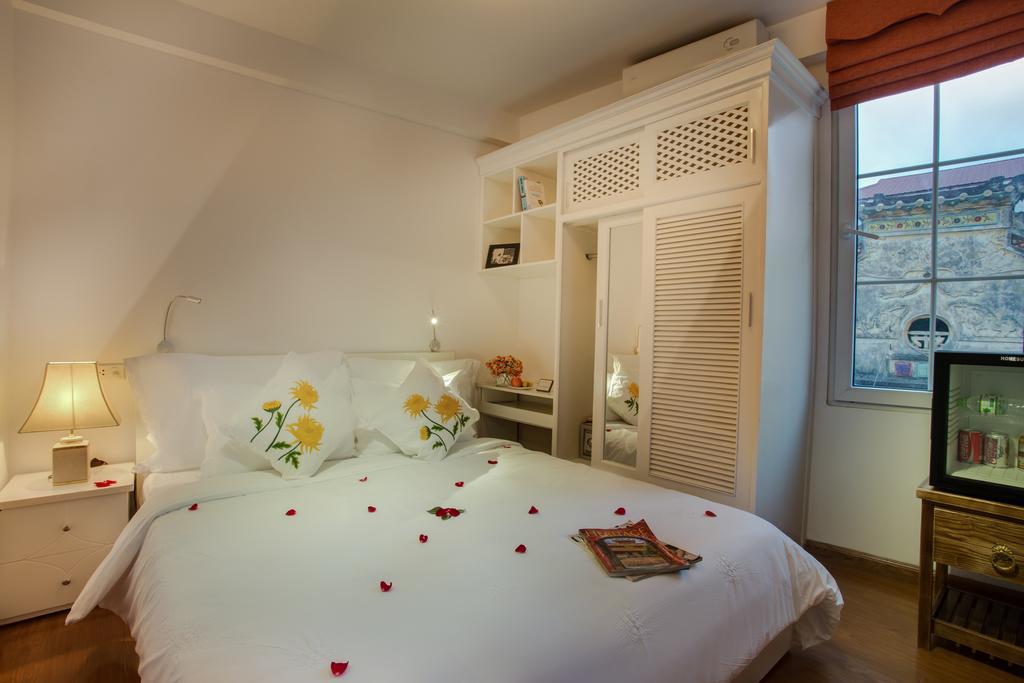 Noble & Swan Boutique Hotel Hanoi Exterior photo
